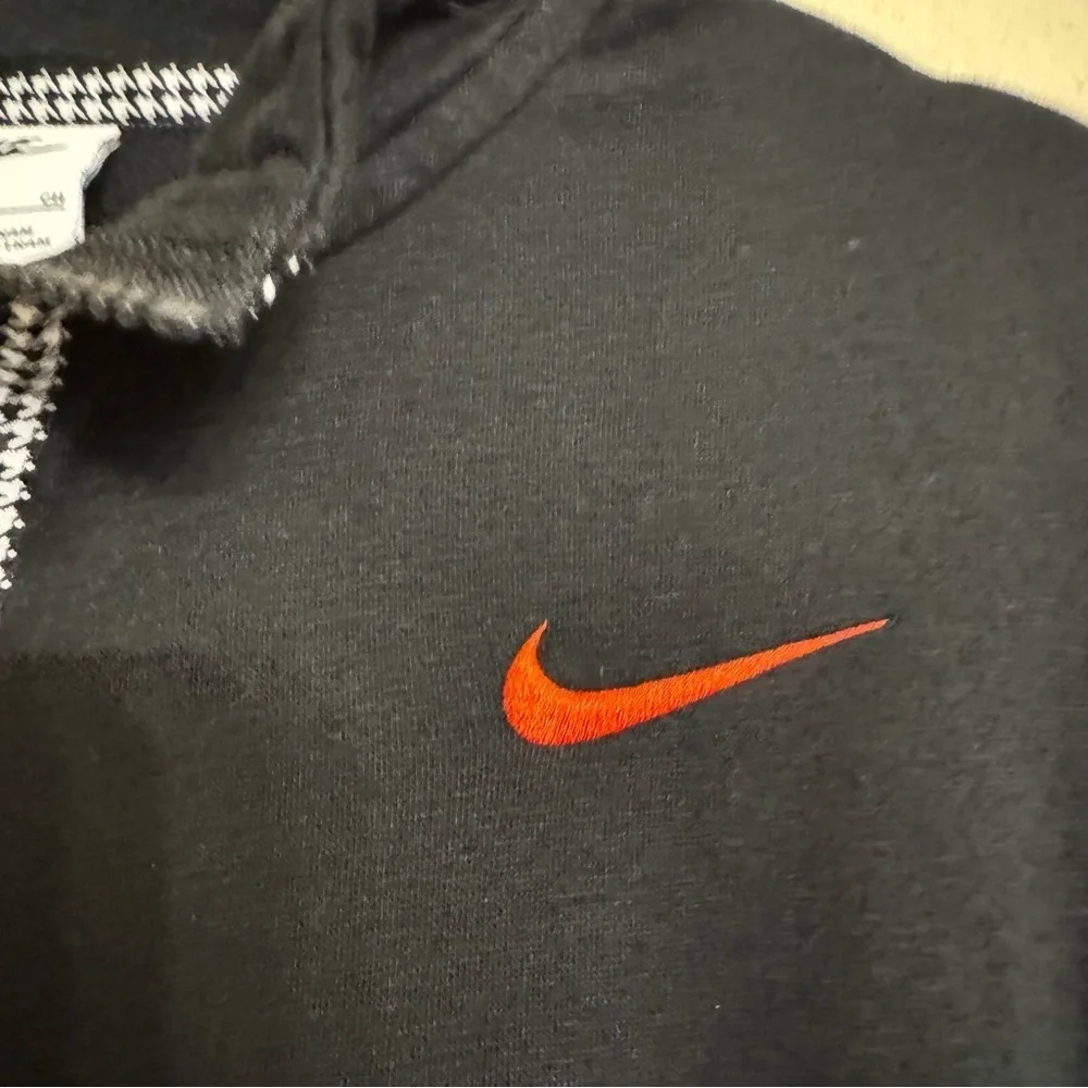 Nike Sportswear New Logo Icon Clash Half-Zip Pullover Sweatshirt Size S Athletic